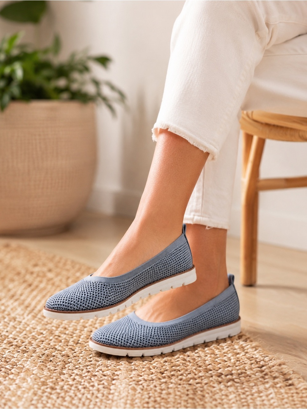 NWT Easy Spirit Women’s Blue Knit Mesh Comfort Slip-On Flats Size 10 Wide